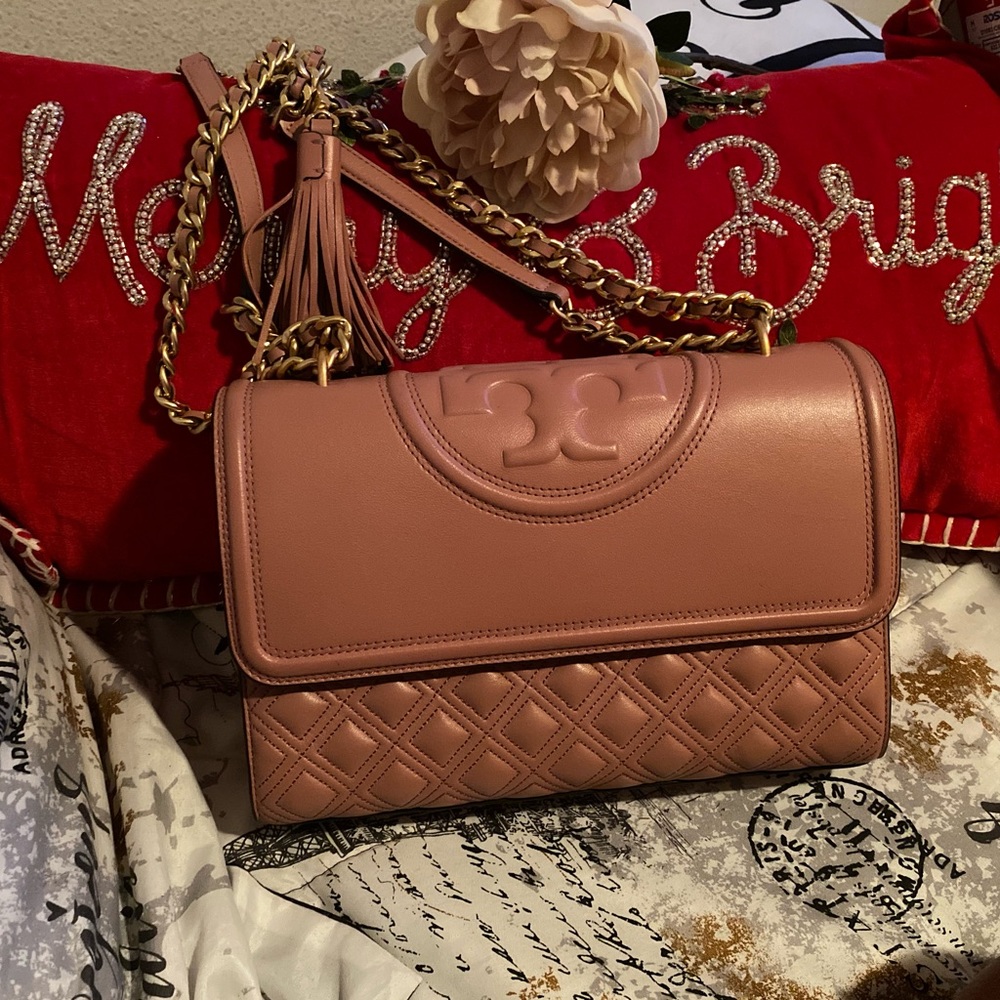 Tory burch convertible bag blush pink snap closure